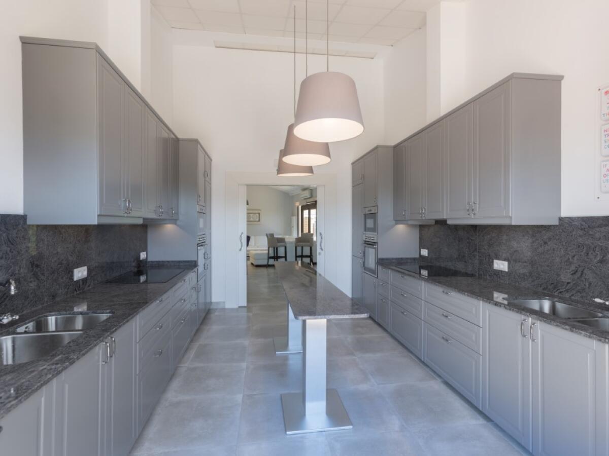 Commercial 16 Bedrooms for sale in Javea