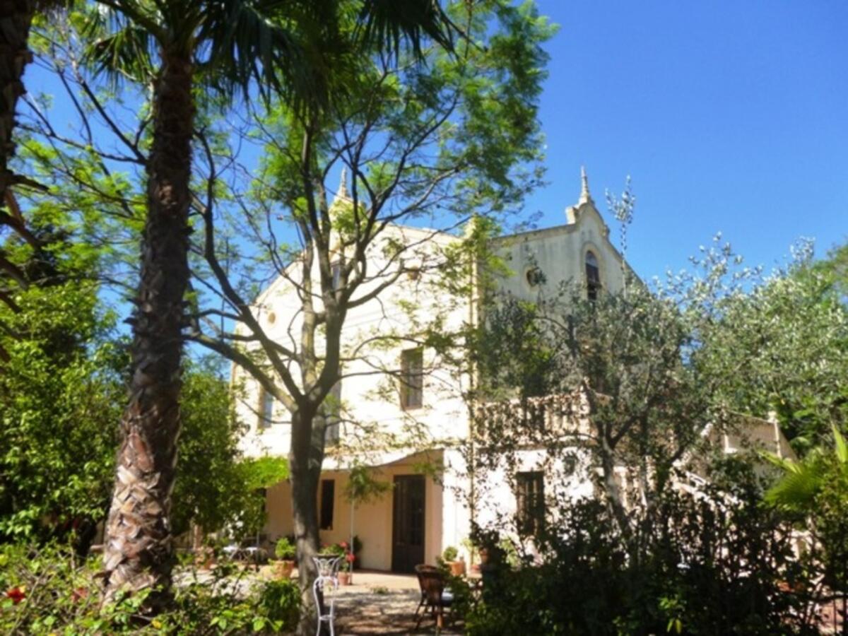 Villa 8 Bedrooms for sale in Denia