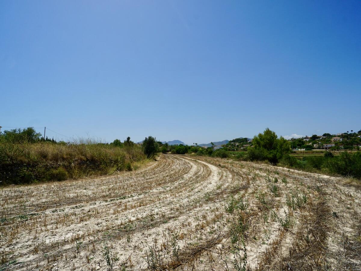Plot for sale in Benissa