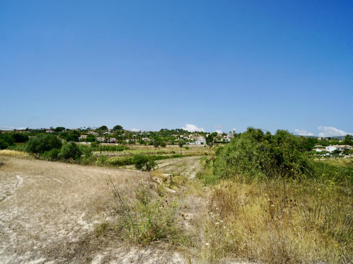 Plot for sale in Benissa