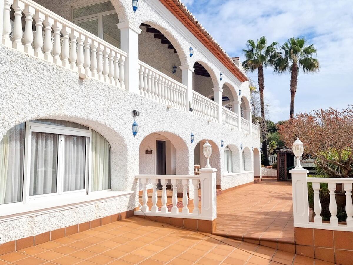 Villa 5 Bedrooms for sale in Moraira Moravit