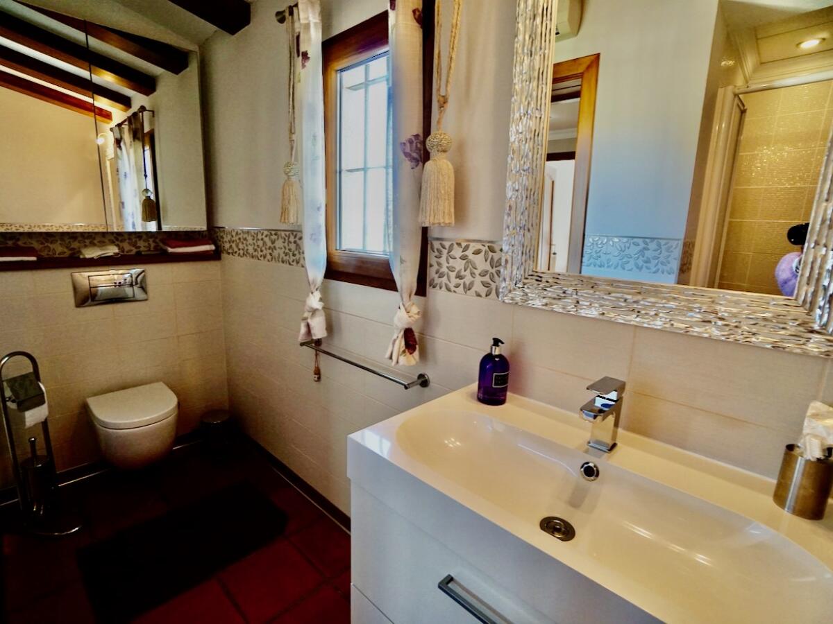 Finca 5 Bedrooms for sale in Benissa