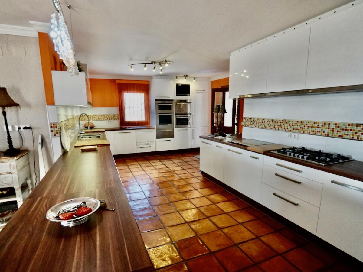 Finca 5 Bedrooms for sale in Benissa