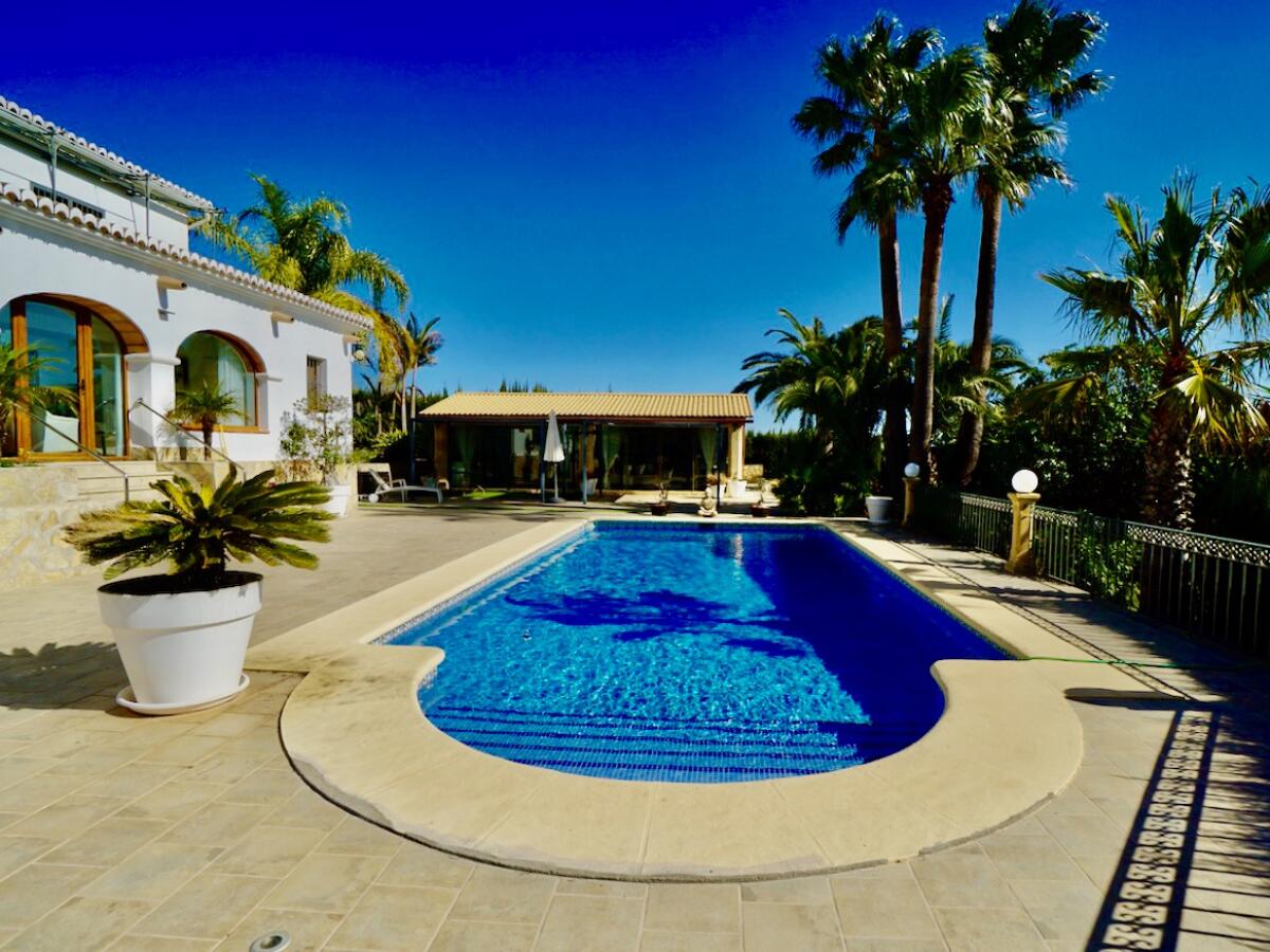 Finca 5 Bedrooms for sale in Benissa