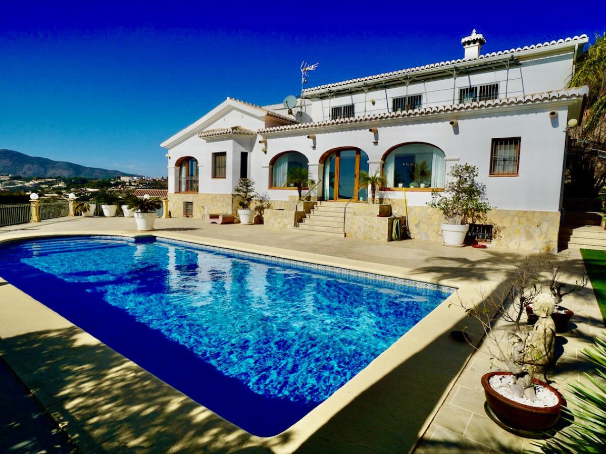 Finca 5 Bedrooms for sale in Benissa