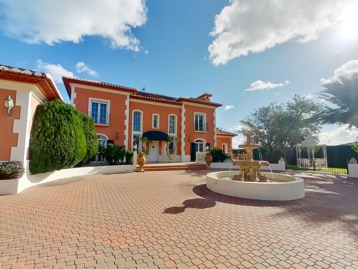 Villa 7 Bedrooms for sale in Javea