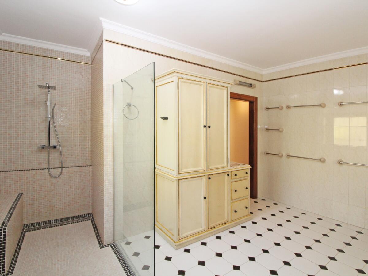 Villa 8 Bedrooms for sale in Moraira Benimeit